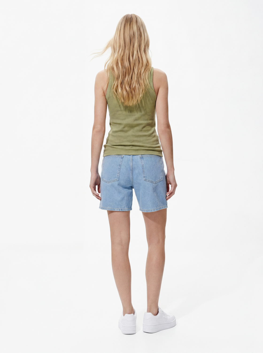 model_shot-front_full
